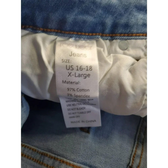 Roswear Mid Rise Frayed Hem Ripped Skinny Stretchy Jeans Womens Size XL NWT - Picture 8 of 8